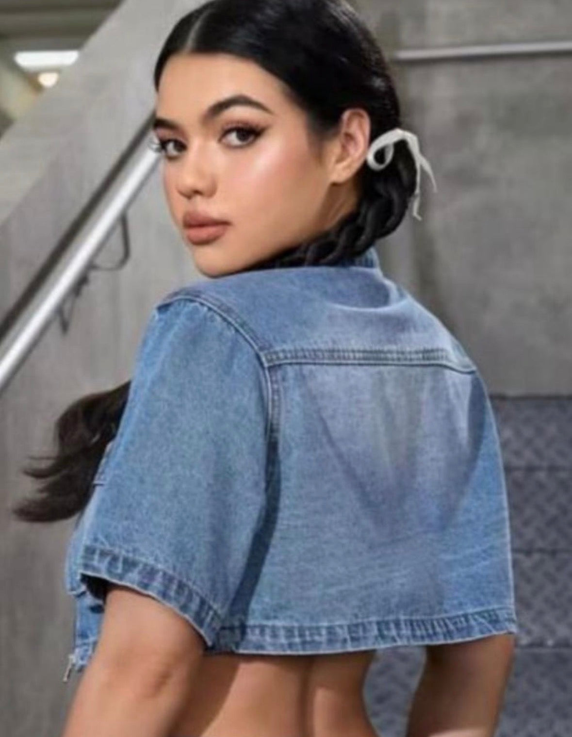 Women’s stylish 2 pocket zip cropped half sleeve denim top jacket