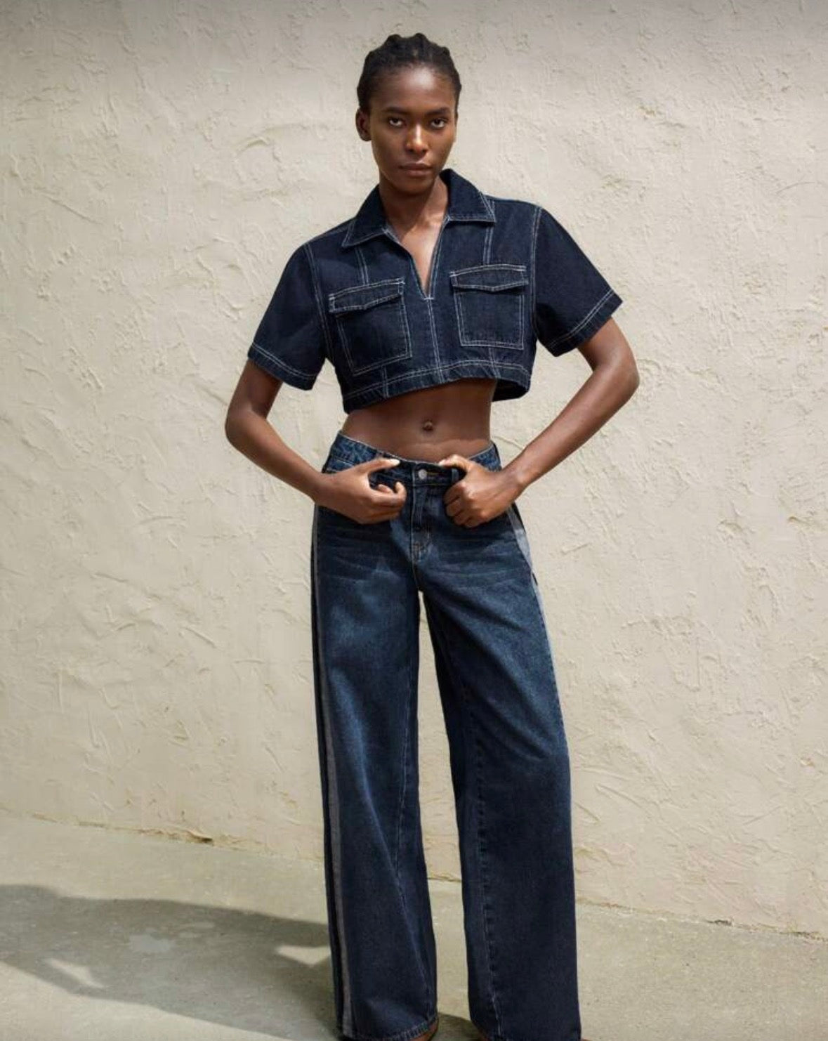 Women’s dark blue denim multi pocket cropped shirt