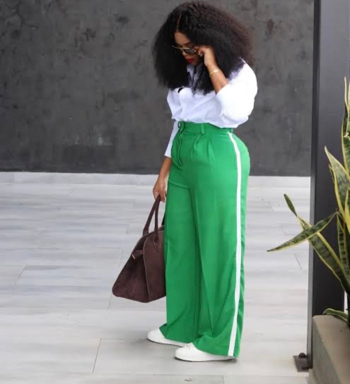 Women’s loose white striped high waist casual pants