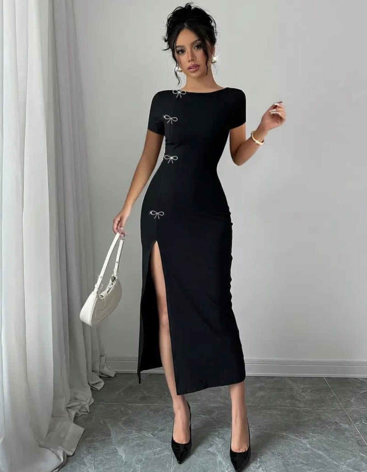 Women’s crew neck metal bowknot high sit dress