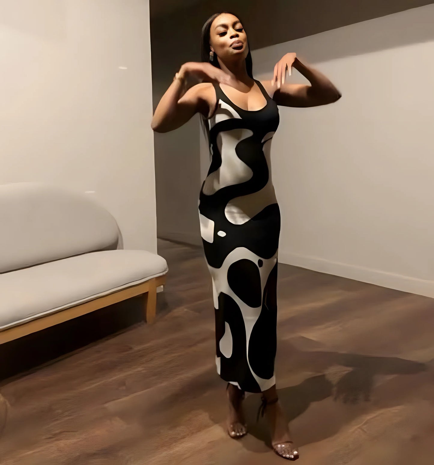 Women’s stylish white and black patterned sleeveless long dress