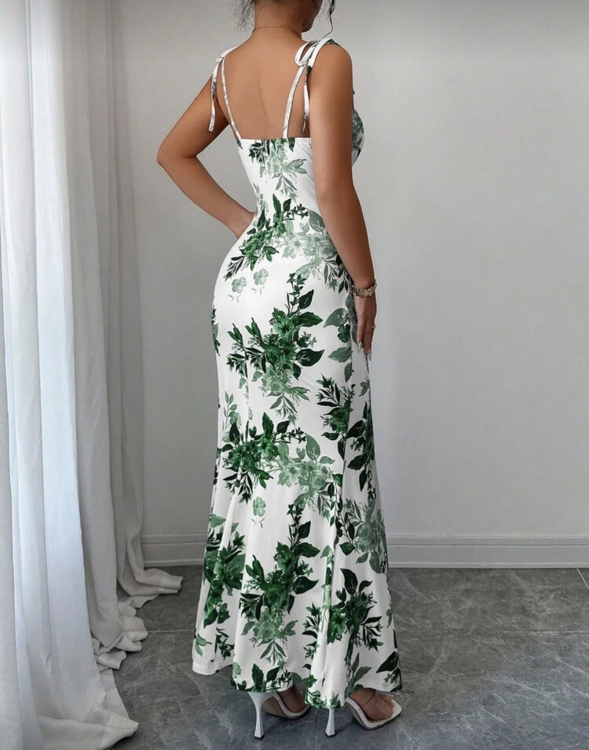 Summer open leg sleeveless strap on flower dress for women