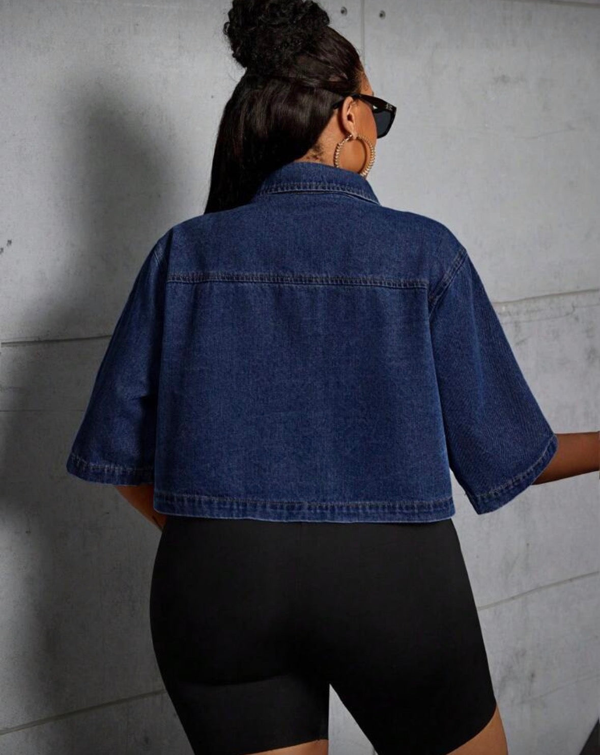 Dark wash cropped button collar shirt for women