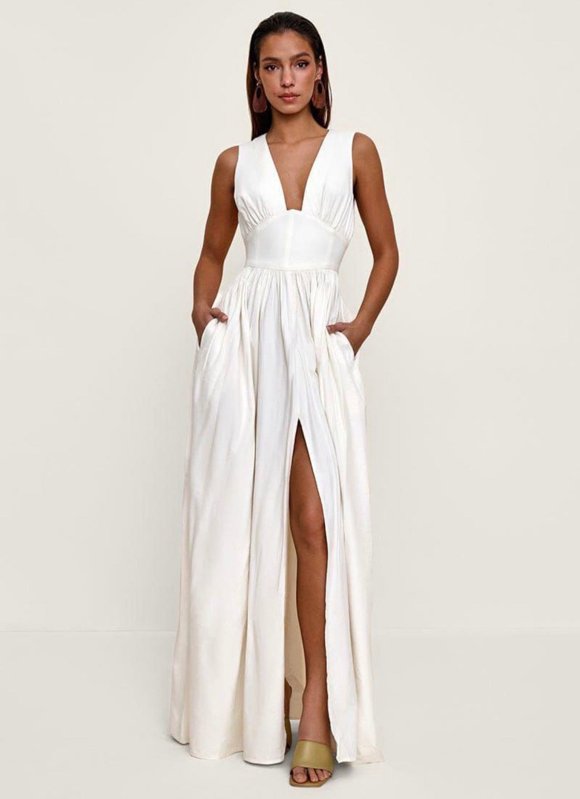 Women’s stylish white open leg v neck sleeveless dress