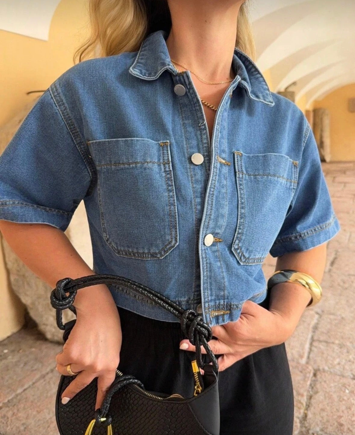 Light wash pocket button summer outerwear cropped shirt for women