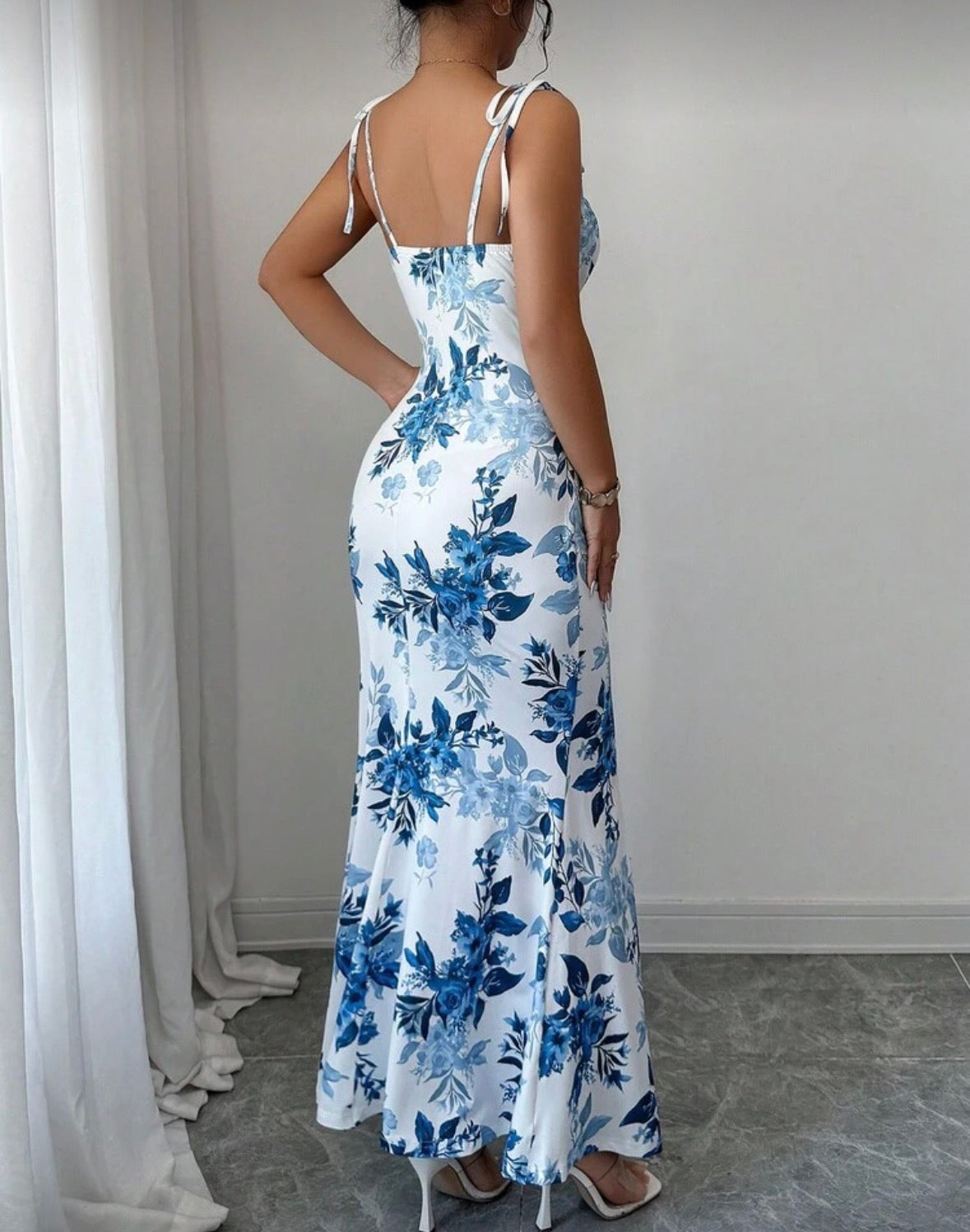 Summer open leg sleeveless strap on flower dress for women