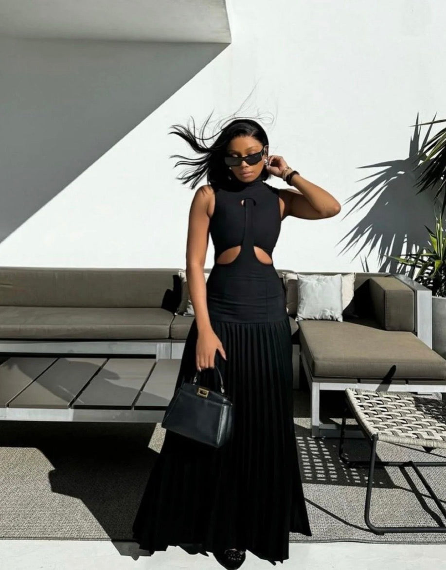 Women’s sleeveless elegant outerwear sophisticated long dress