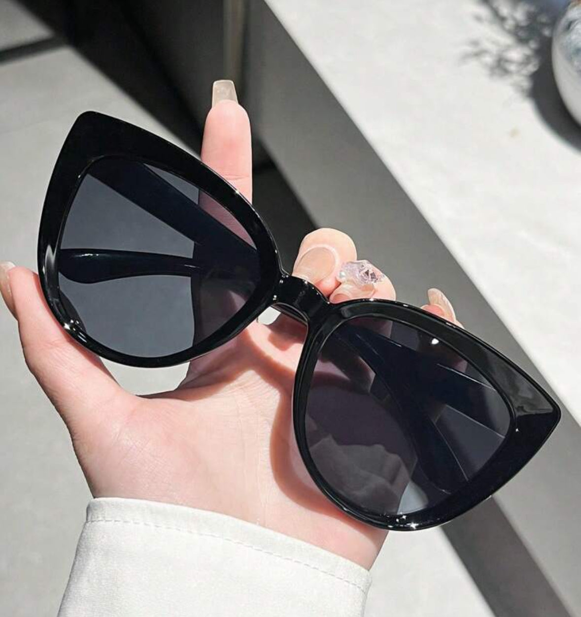 1 Pair Retro Cat-Eye Black Sexy European & American Style Sunglasses