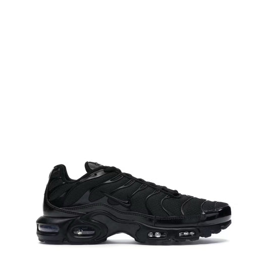 Nike Air Max Plus triple black