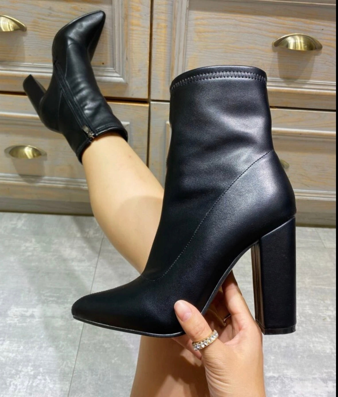 Fall/Winter Elegant Solid Fashion Boots With Side Zipper, Pointed Toe And Chunky Heel,Women Boots
