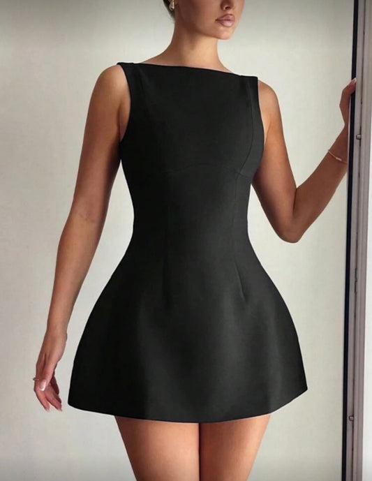 Women’s solid colour minimalist sleeveless backless dress