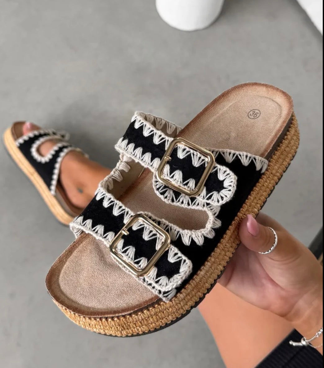 Buckle patched high end elegant comfortable open leg buckle sandals for women