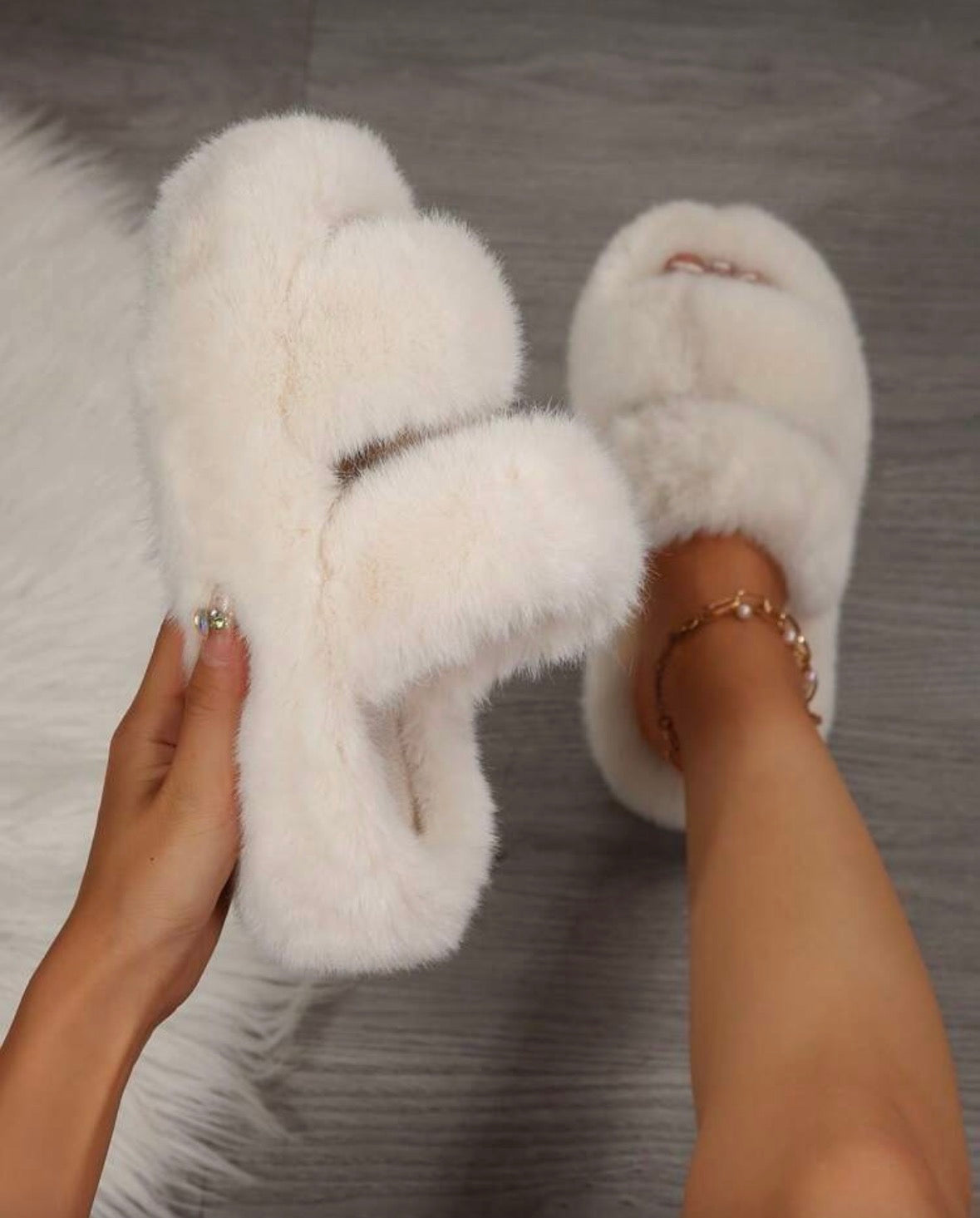 2025 New Fluffy Slippers For Women, Thick Sole Plush Slip-On Slippers For Outdoor & Indoor Wear