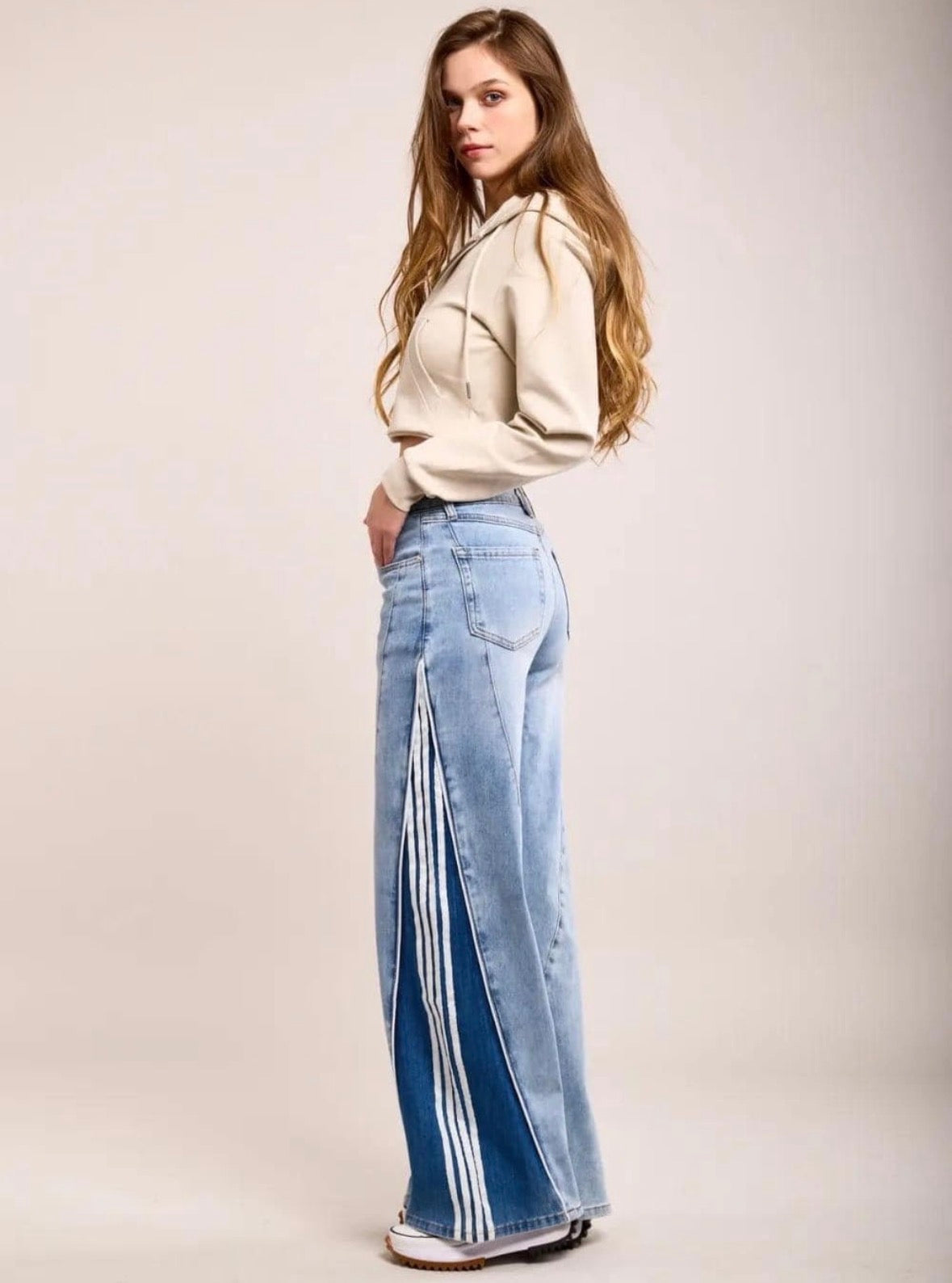 Blue flared baggy striped light wash stylish jeans for women