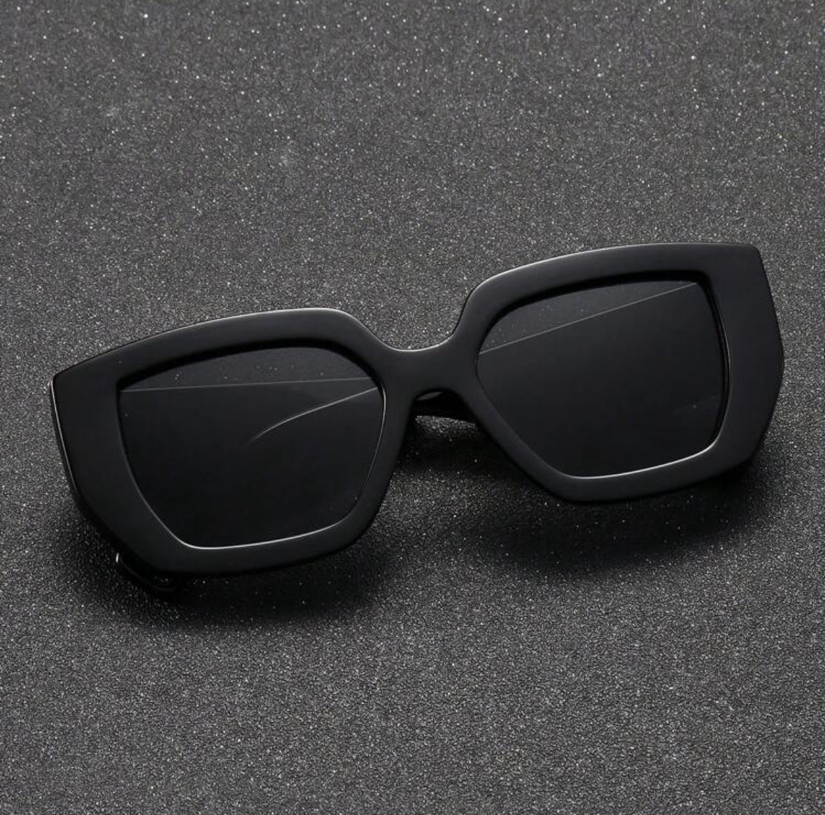 Polarized Sunglasses For Women, Retro Square Large Frame Plastic Fashion Glasses