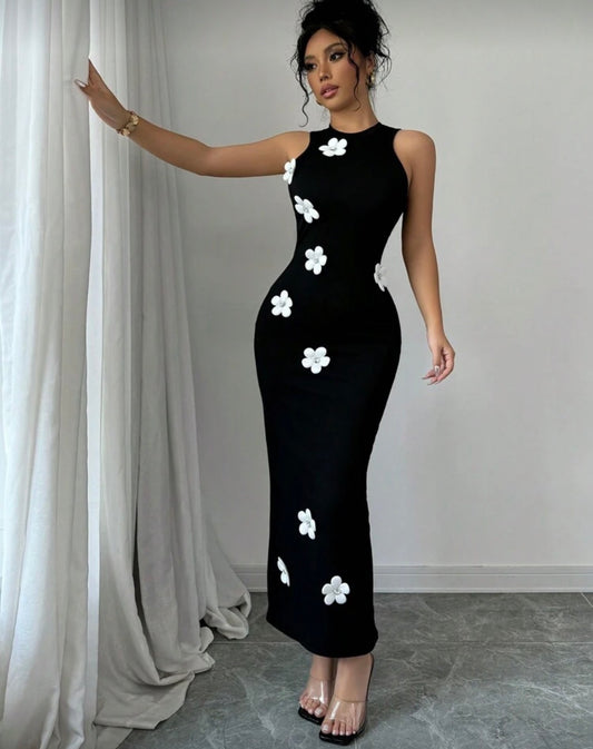 Women’s long black sleeveless round neck flower dress