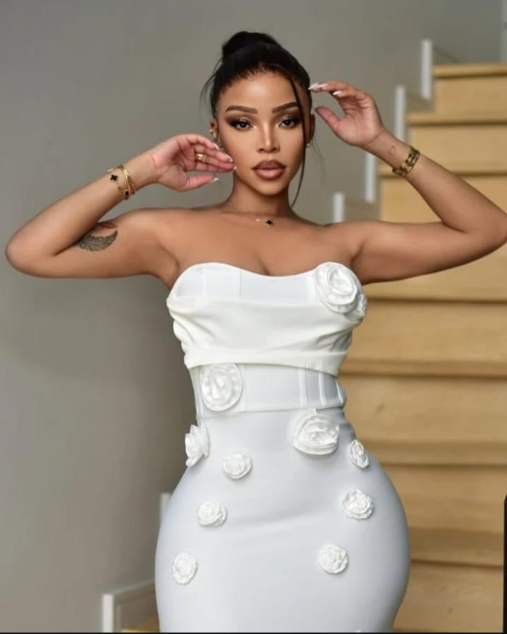 Women’s white flower design sleeveless long patch work dress