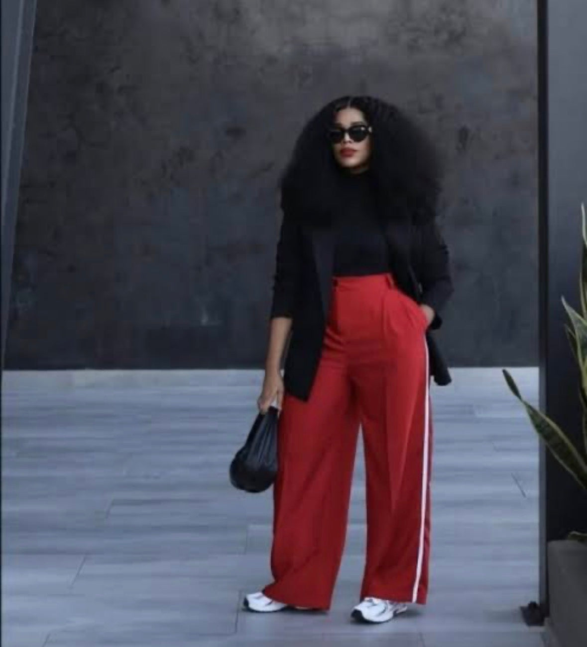 Women’s loose white striped high waist casual pants