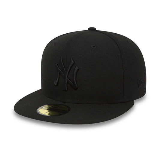 New York Yankees all black 59Fifty fitted hat