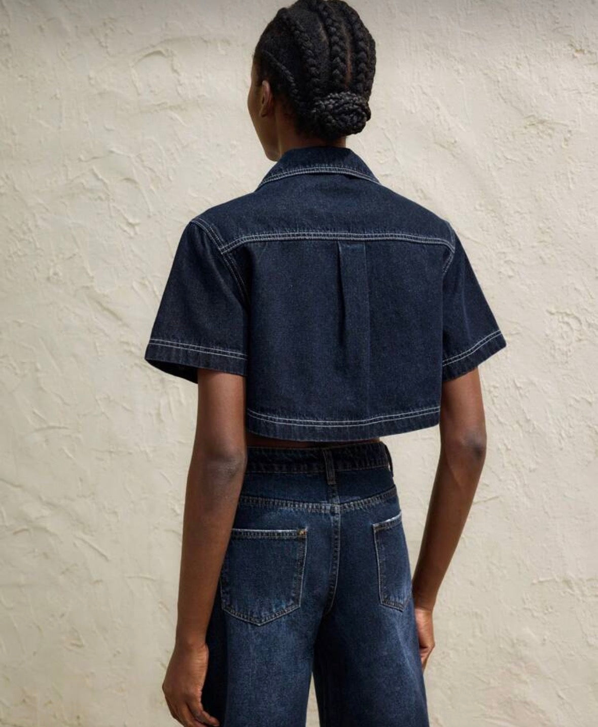 Women’s dark blue denim multi pocket cropped shirt