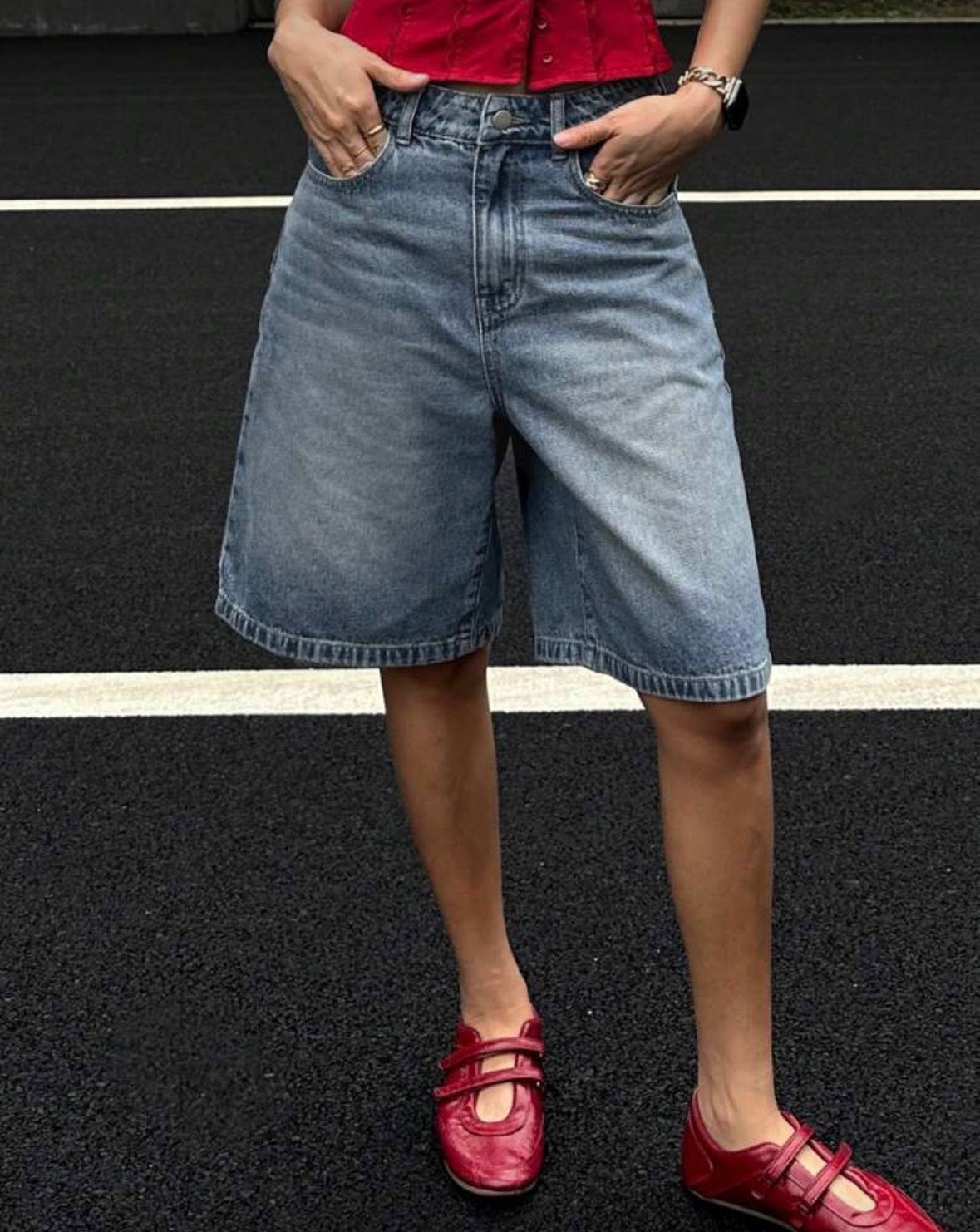 Loose Fitting Casual Five-Point Denim Shorts With Pockets