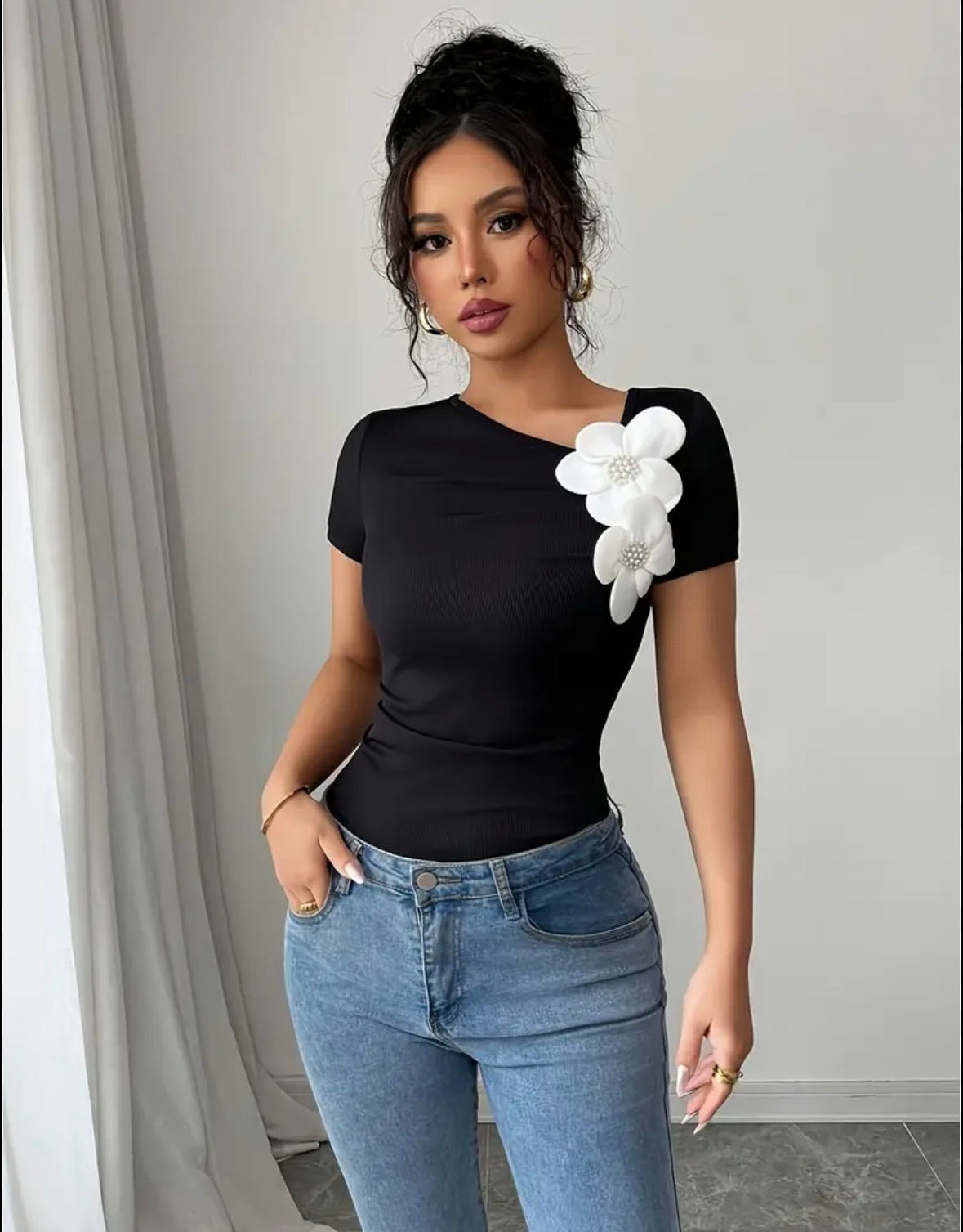 Women’s elegant 3d floral knit polyester top with flower design