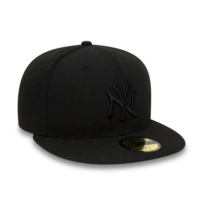 New York Yankees all black 59Fifty fitted hat