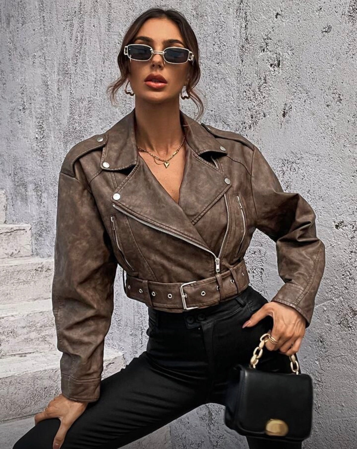 Women’s elegant cropped zip up and buckle up long sleeve jacket